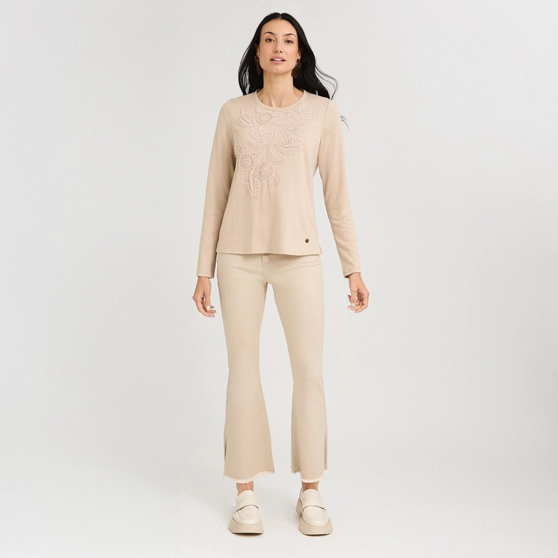 POLERA LANILLA CON APLICACION BORDADA BEIGE - 4