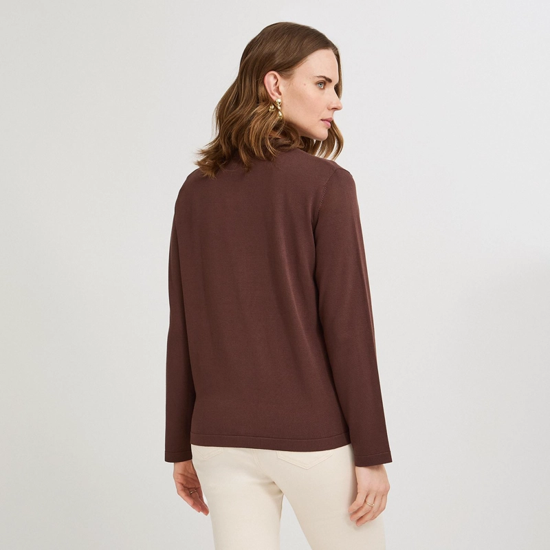 CARDIGAN ESCOTE REDONDO CON BOLSILLOS FALSOS CAFE - 2