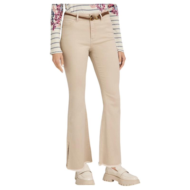 JEANS FLARE CON CINTURON BEIGE - 1