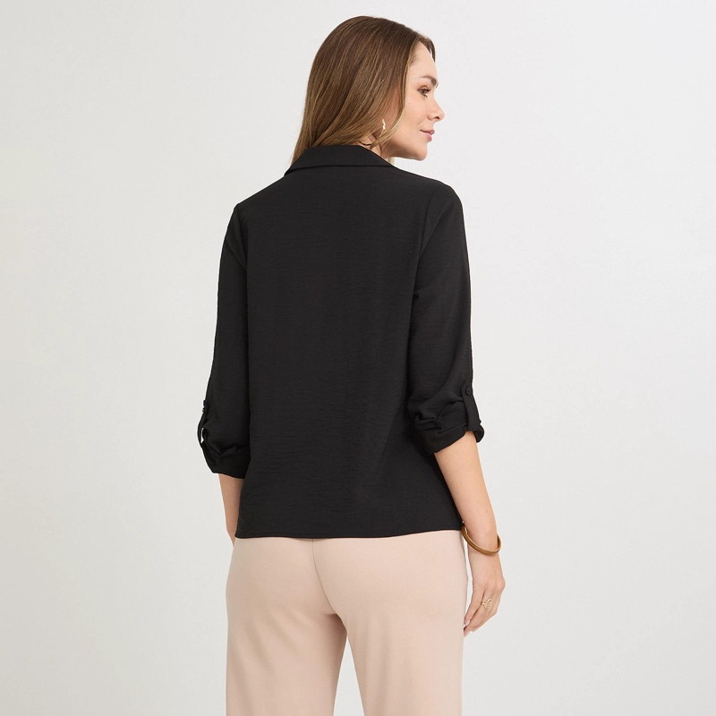BLUSA MANGA ROLL UP CON BOTONES EN ESCOTE NEGRO - 2