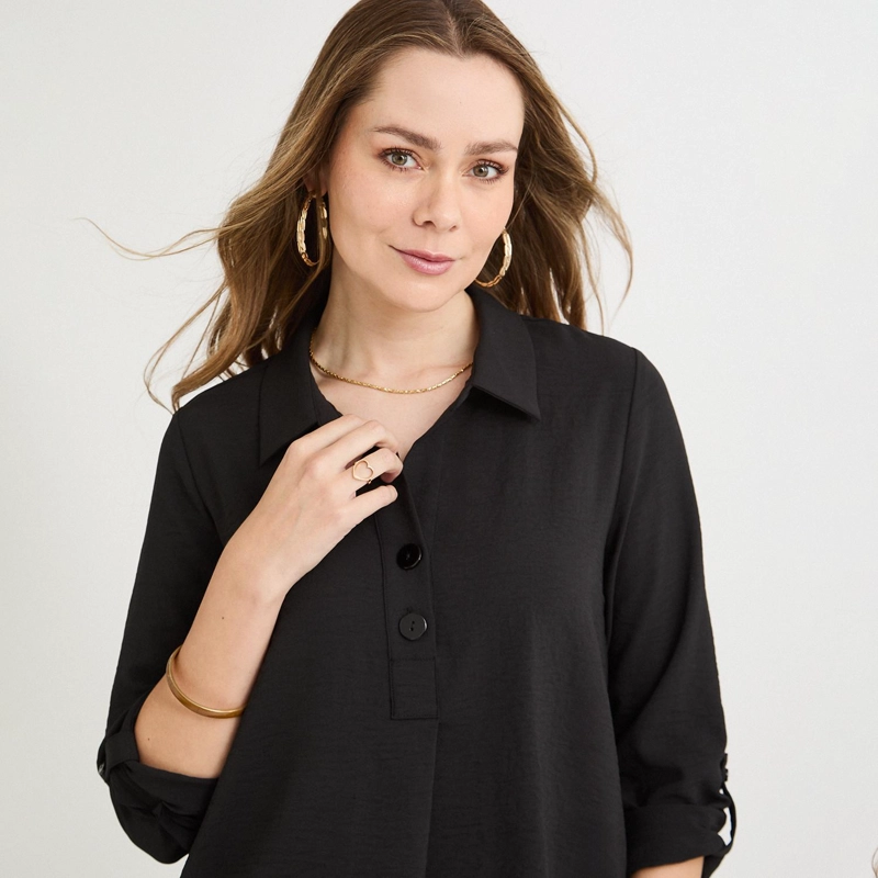 BLUSA MANGA ROLL UP CON BOTONES EN ESCOTE NEGRO - 3