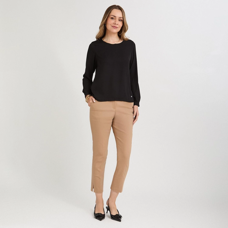 BLUSA LISA ESCOTE REDONDO MANGA ROLL UP NEGRO - 4