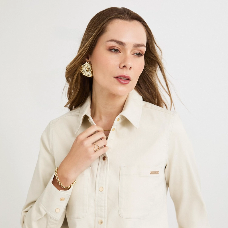 CASACA DE DENIM ENTALLADA BEIGE - 3