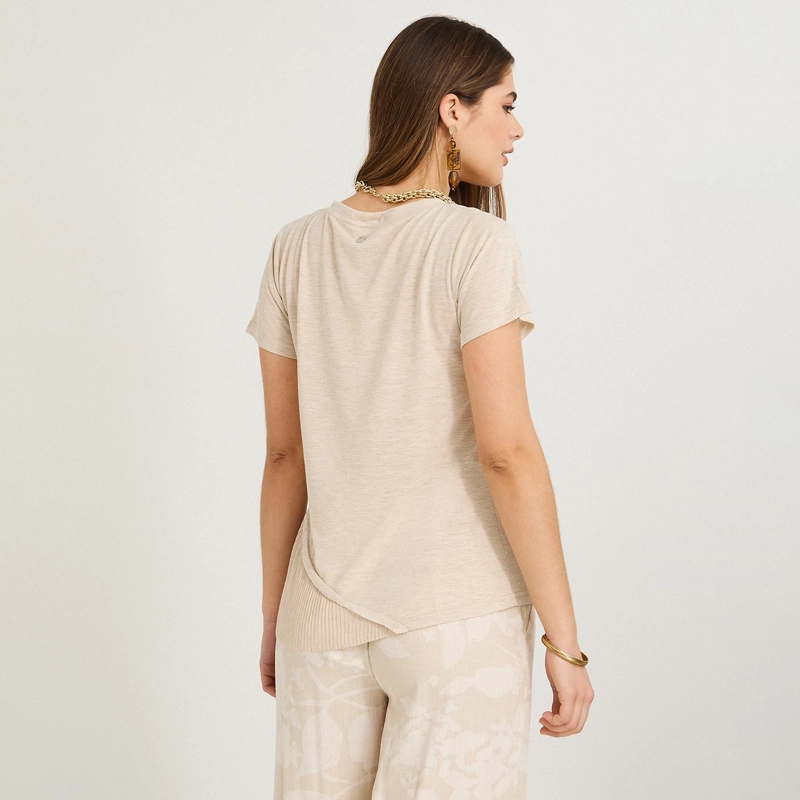 POLERA MANGA CORTA CON APLICACION EN FALDON BEIGE - 2