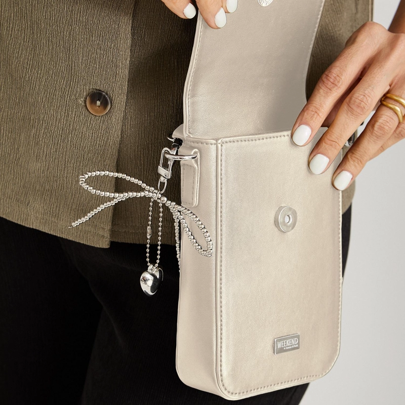PORTA CELULAR CON TAPETE BEIGE - 3