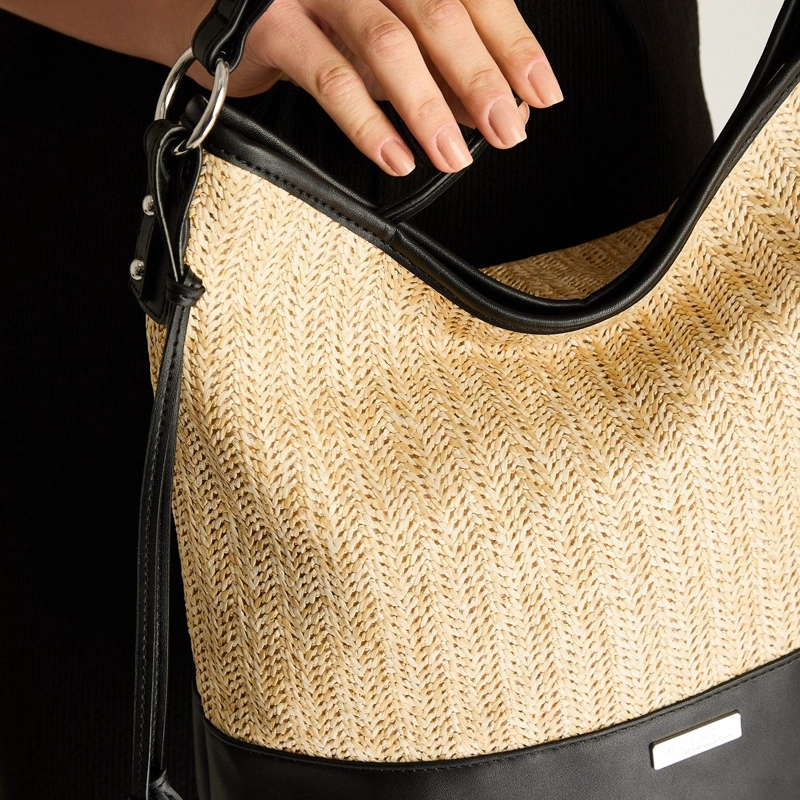 CARTERA NEGRO CON DETALLE DE FIBRA NATURAL - 2