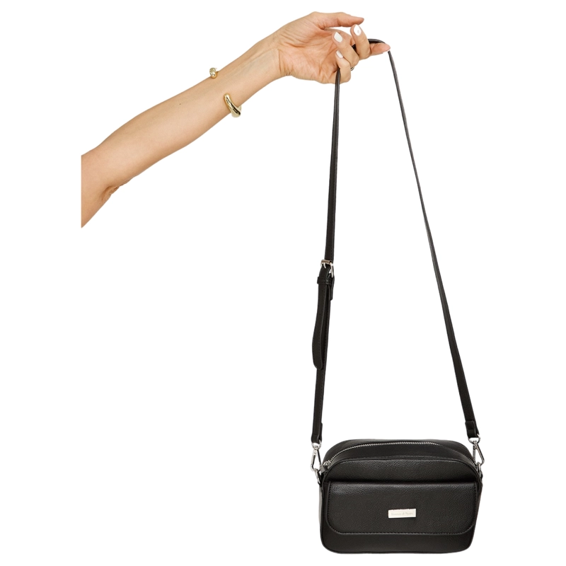 CARTERA BANDOLERA DE PU NEGRO - 1