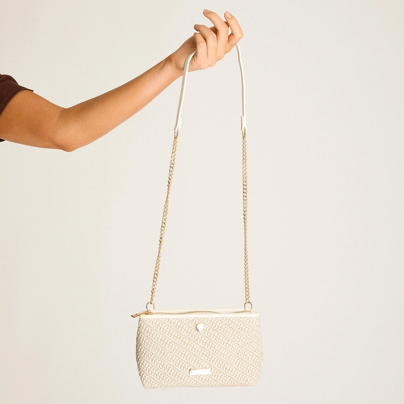 CARTERA BLANCA CON FORRO Y CORREA LARGA - 2