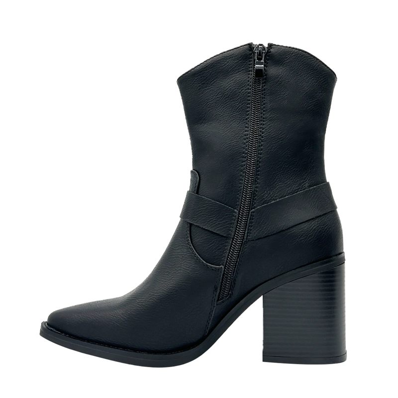 BOTA COWBOY PARA MUJER COLOR NEGRO CON HEBILLA Y AROS METALICOS DANICOLLE - 4