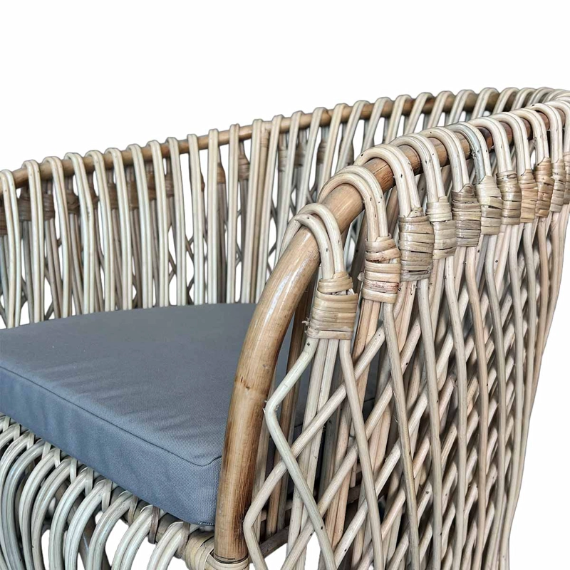 SITIAL NUZI DE RATTAN NATURAL CON COJIN GRIS PARA LIVING Y DORMITORIO - 7
