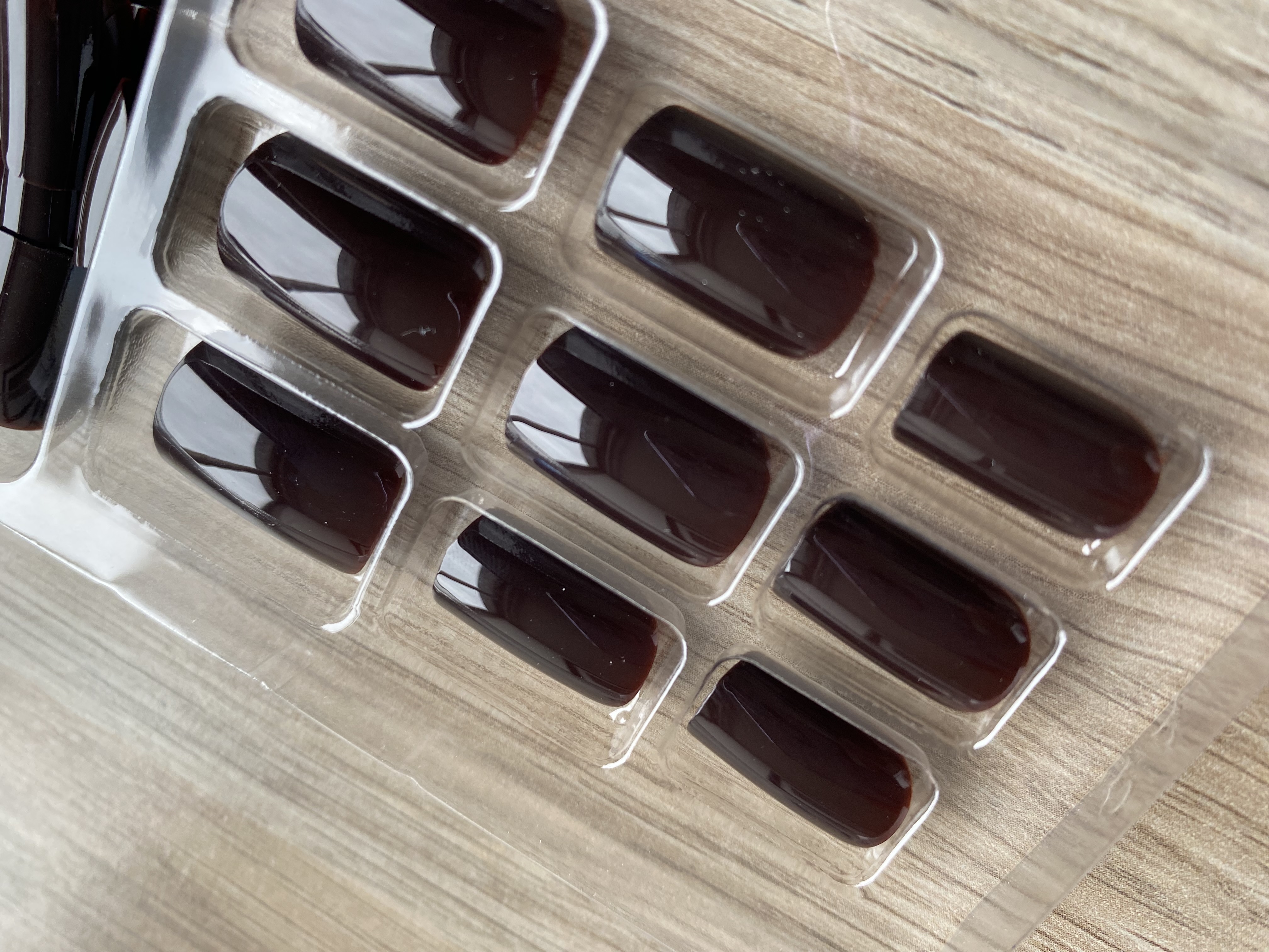 UÑAS PRESS-ON CUADRADAS LARGAS 24PCS UNICOLOR CHOCOLATE OSCURO POSTIZAS REUTILIZABLES - 4