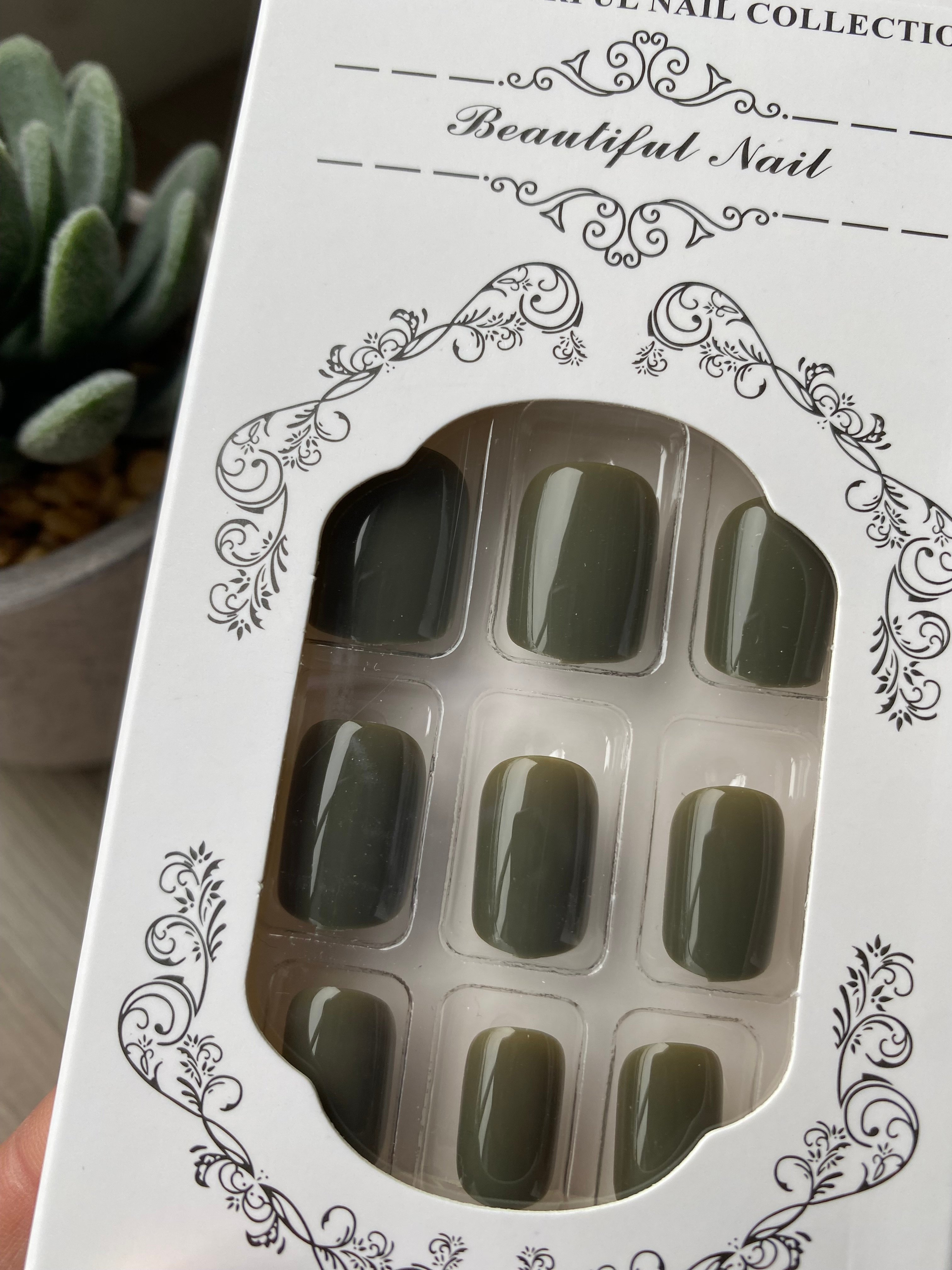 UÑAS POSTIZAS PRESS ON CUADRADAS CORTAS 24PCS ADHESIVAS VERDE OLIVO - 1