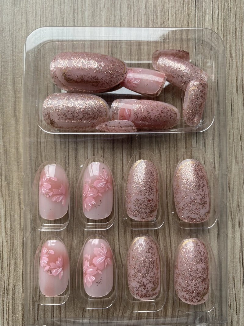 UÑAS POSTIZAS PRESS-ON FORMA DE ALMENDRA LARGAS  24PCS CON DISEÑO DE FLORES ROSA - 2
