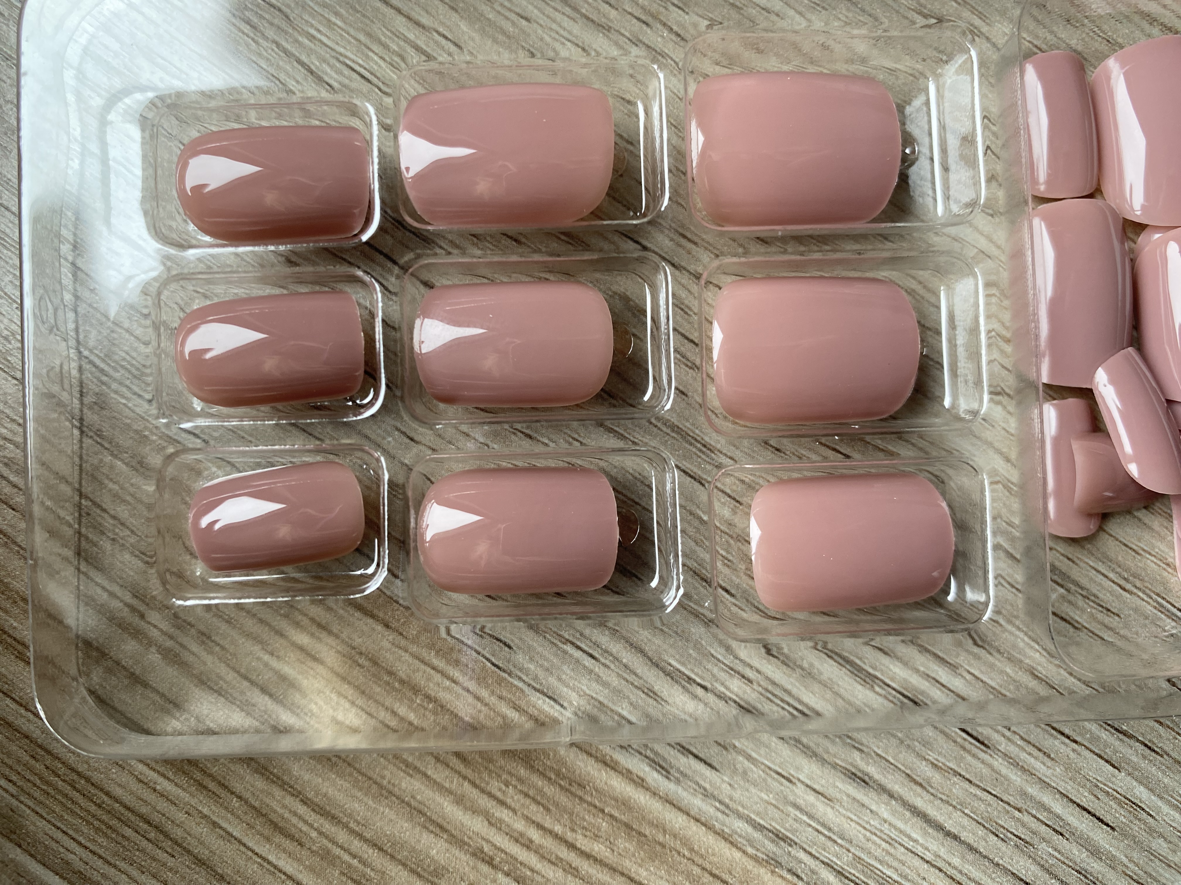 UÑAS POSTIZAS PRESS ON CUADRADAS CORTAS 24PCS UNICOLOR ADHESIVAS MARRON CLARO - 3