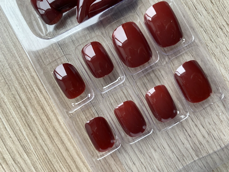 UÑAS POSTIZAS PRESS-ON ADHESIVAS CORTAS/MEDIO REDONDEADA 24PCS ROJO CEREZA - 3
