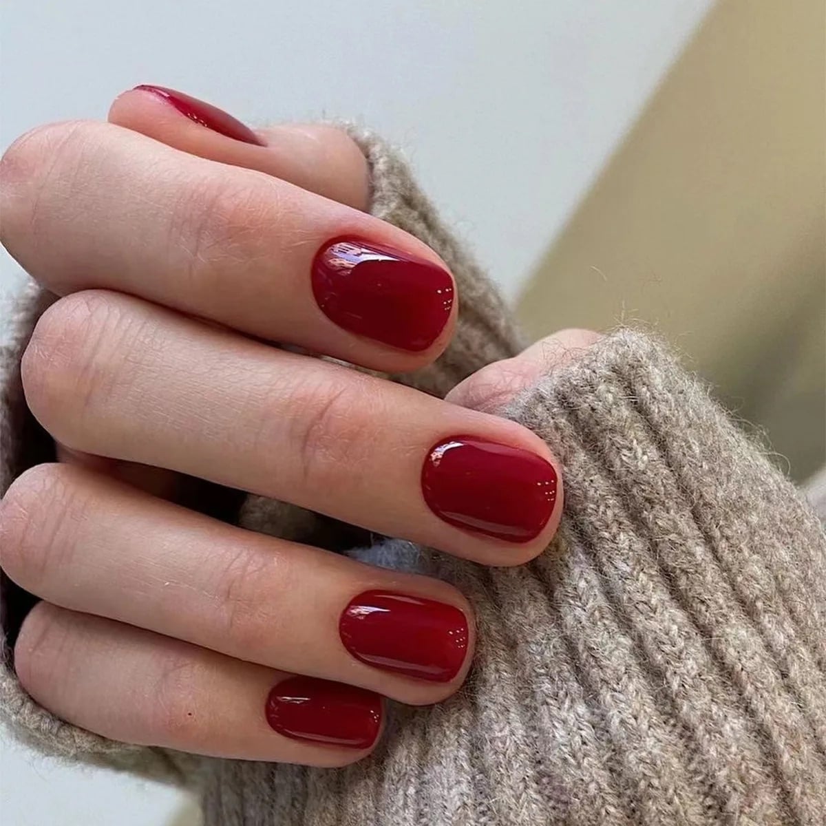 UÑAS PRESS-ON ADHESIVAS CORTAS REDONDEADA 24PCS POSTIZAS REUTILIZABLE ROJO CLASICO - 5