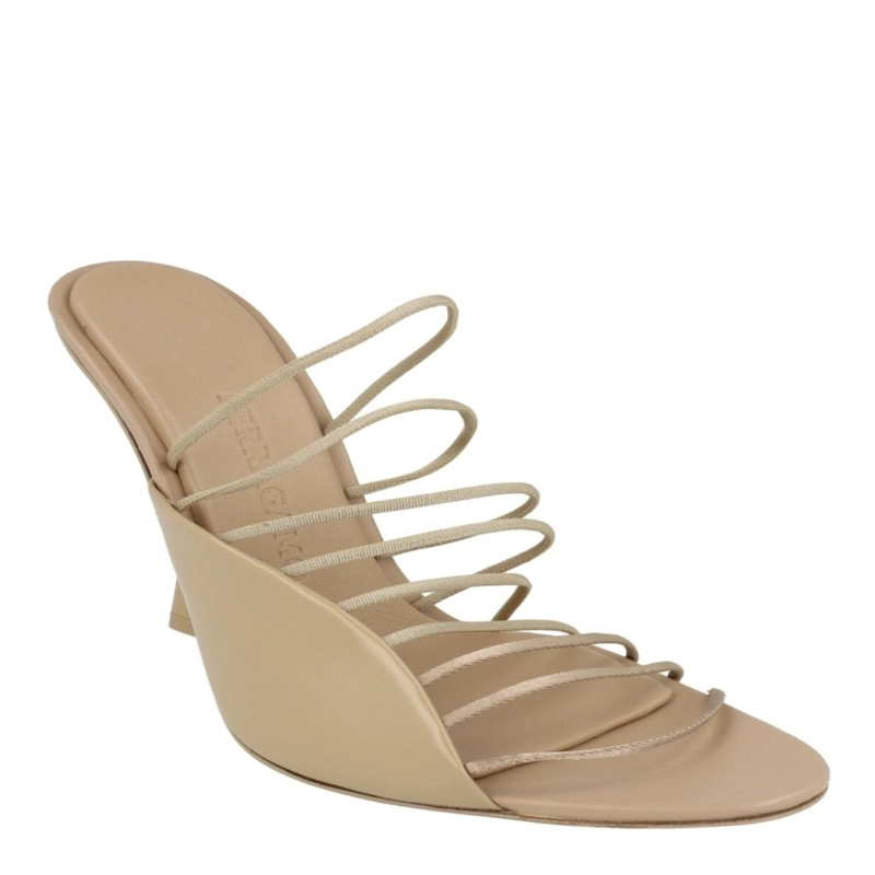 CALZADO FERRAGAMO ALTAIRE STRAPPY MULES PARA MUJER EN COLOR BEIGE CAQUI - 2