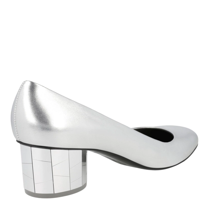 ZAPATOS DE TACON FERRAGAMO FARRAH DE PIEL METALIZADA PARA MUJER EN COLOR GRIS - 3