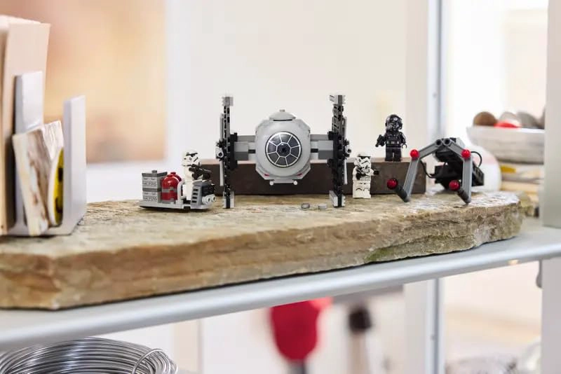 LEGO STAR WARS TIE FIGHTER CON ESTANTE DE HANGAR IMPERIAL 236 PIEZAS 40771 - 4