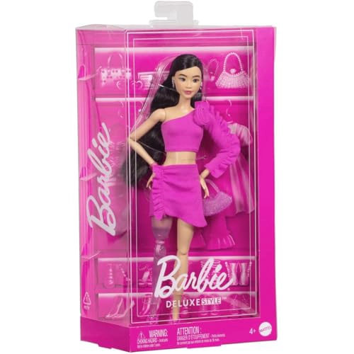 BARBIE MUÑECA DE ESTILO DELUXE 2 EN TRAJE DE BARBIECORE PELO NEGRO Y PIERNA PROTE SICA BRILLANTE - 4