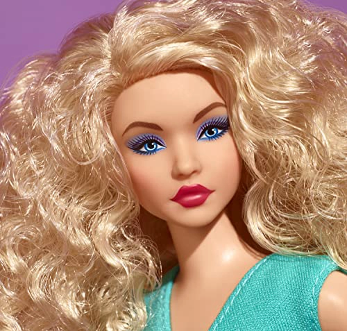 BARBIE MUÑECA DE MODA CON CABELLO RUBIO RIZADO VESTIDO CON TOP CORTO FRUNCIDO Y PANTALONES CORTOS - 3