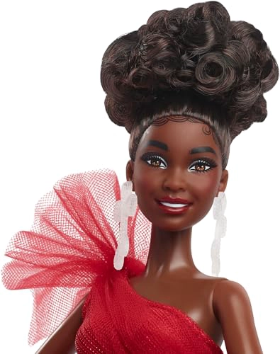 MUÑECA BARBIE SIGNATURE MUÑECA DE MODA FESTIVA DE 2024 CON CABELLO CASTAÑO USANDO VESTIDO A CUADROS - 2