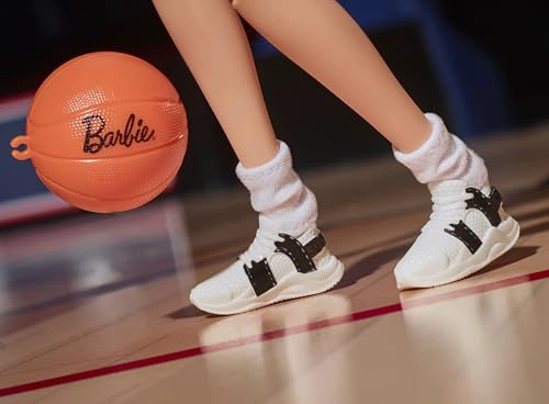 BARBIE MUÑECA EXCLUSIVA SUE BIRD CON ROPA DE UNIFORME NUMERO 10 Y ACCESORIO DE BALONCESTO - 5