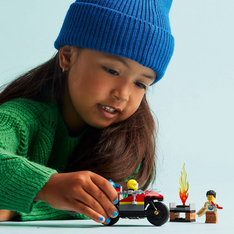 LEGO CITY FIRE RESCUE - JUEGO DE JUGUETE DE BOMBEROS PARA NIÑOS DE 4 AÑOS EN ADELANTE, INCLUYE - 2