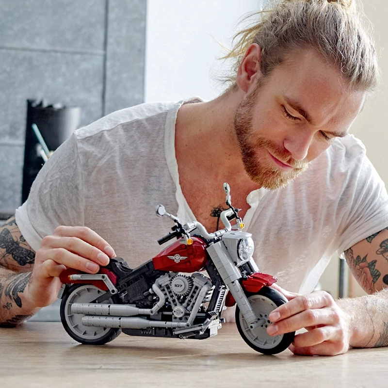 LEGO CREATOR EXPERT HARLEY-DAVIDSON FAT BOY 10269 KIT DE MAQUILLAJE DE CONSTRUCCION 1,023 PIEZAS - 2