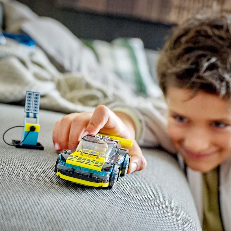LEGO CITY COCHE DEPORTIVO ELE CTRICO 60383, JUGUETE PARA NIÑOS Y NIÑAS DE 5 AÑOS O MAS, COCHE - 6