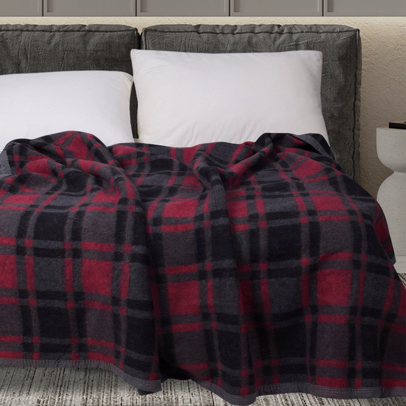 FRAZADA TE RMICA POLAR CON DISEÑO A CUADROS SUAVE, CALIDA Y CONFORTABLE - 1