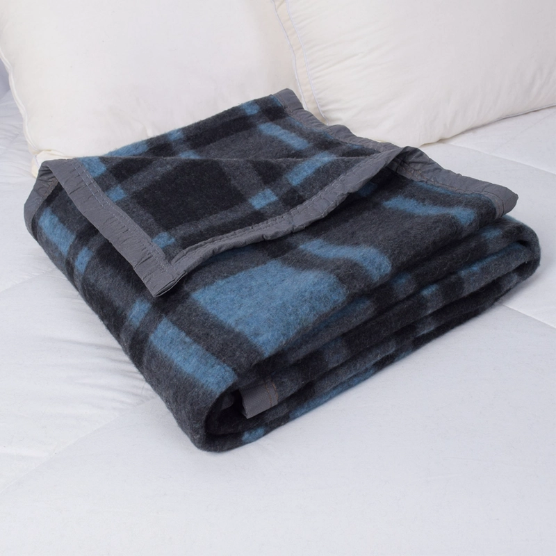 FRAZADA TE RMICA POLAR CON DISEÑO A CUADROS SUAVE, CALIDA Y CONFORTABLE - 4