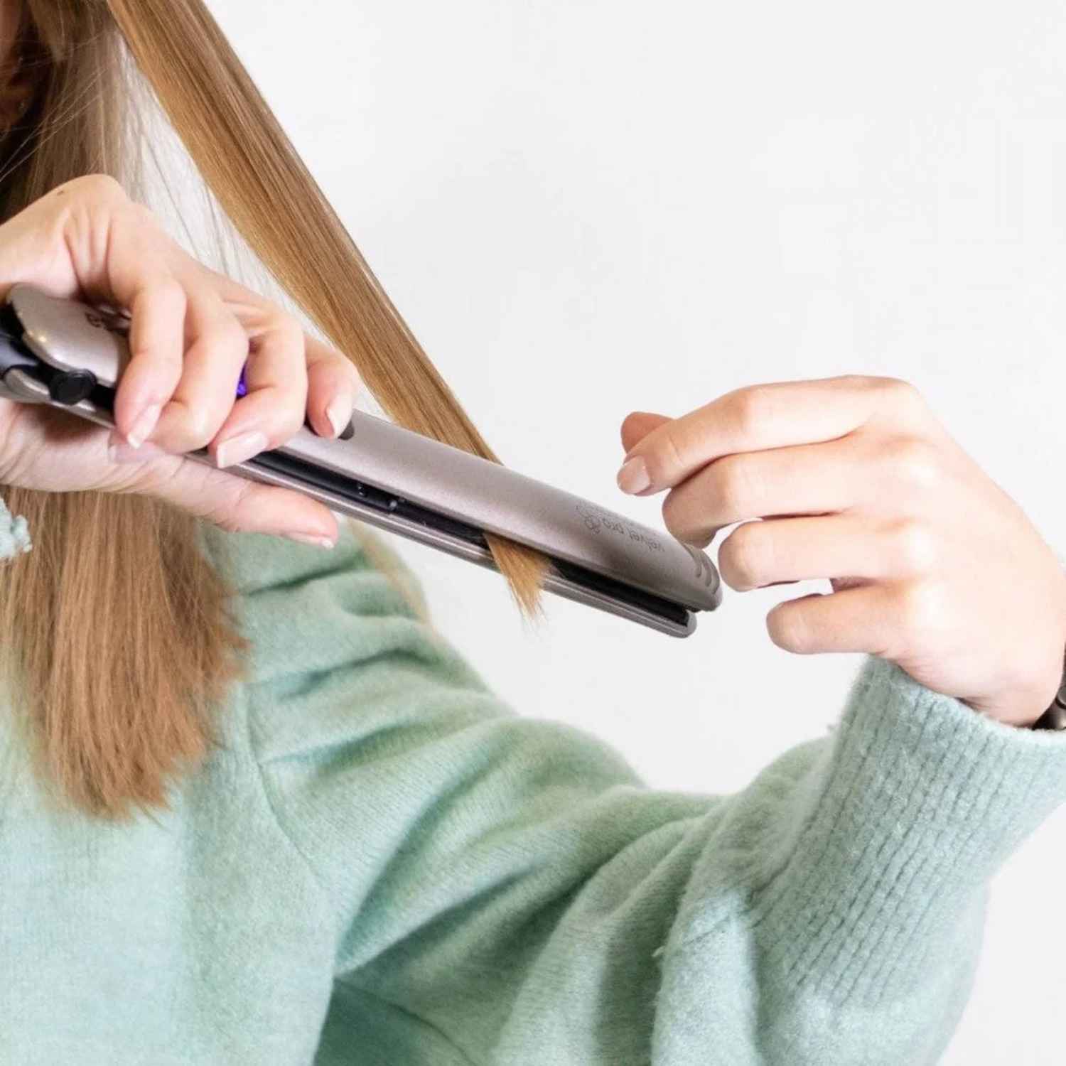 PLANCHA DE PELO DE NANO CERAMICA UFESA PP5500 VELVET PRO - 7