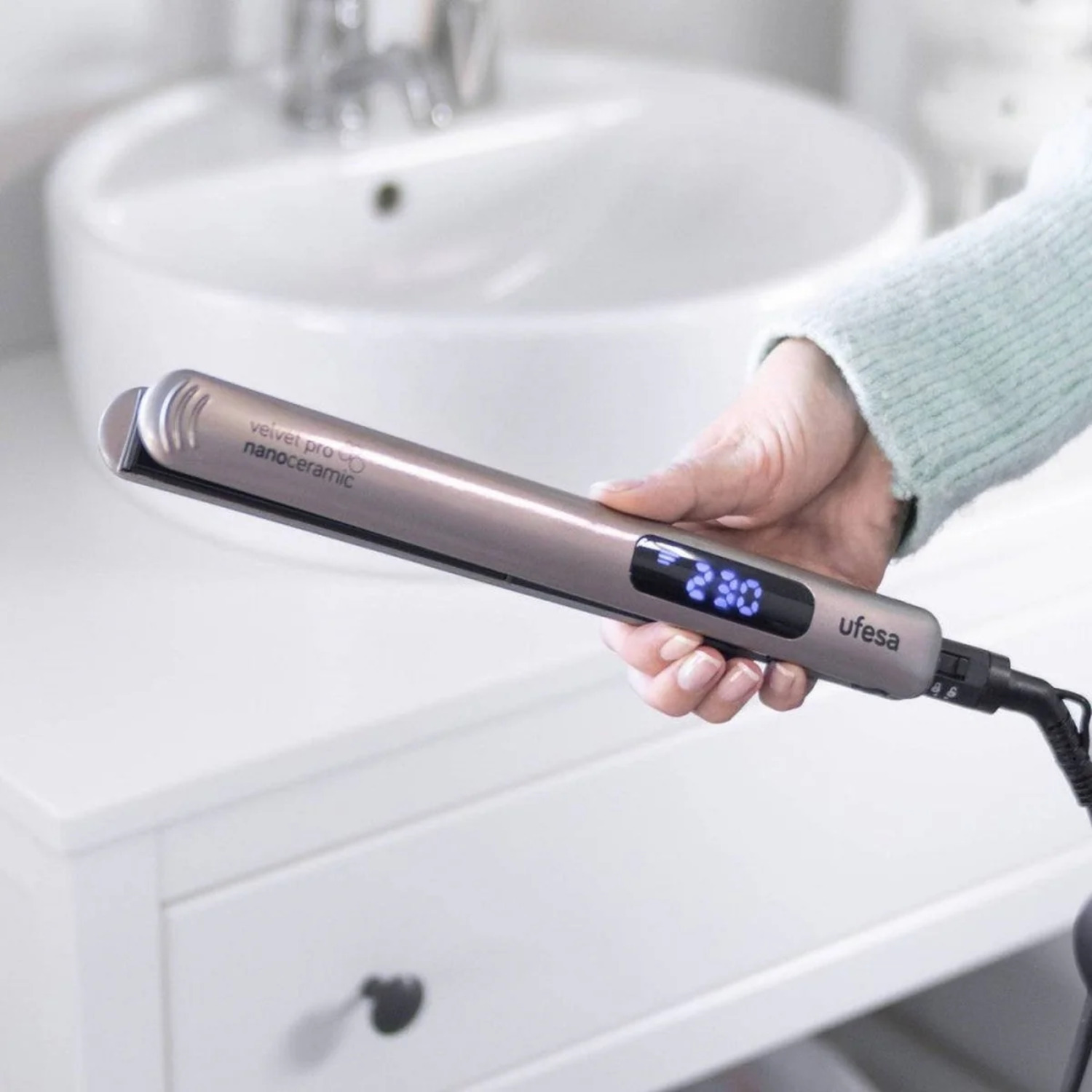 PLANCHA DE PELO DE NANO CERAMICA UFESA PP5500 VELVET PRO - 10