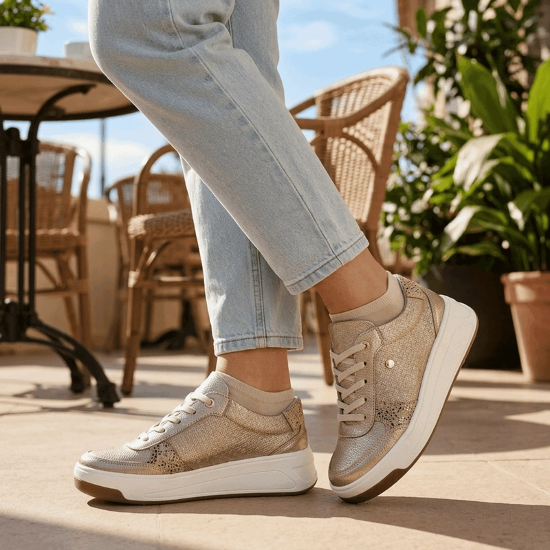 ZAPATILLA EXS URBANA CUERO DORADA - 2