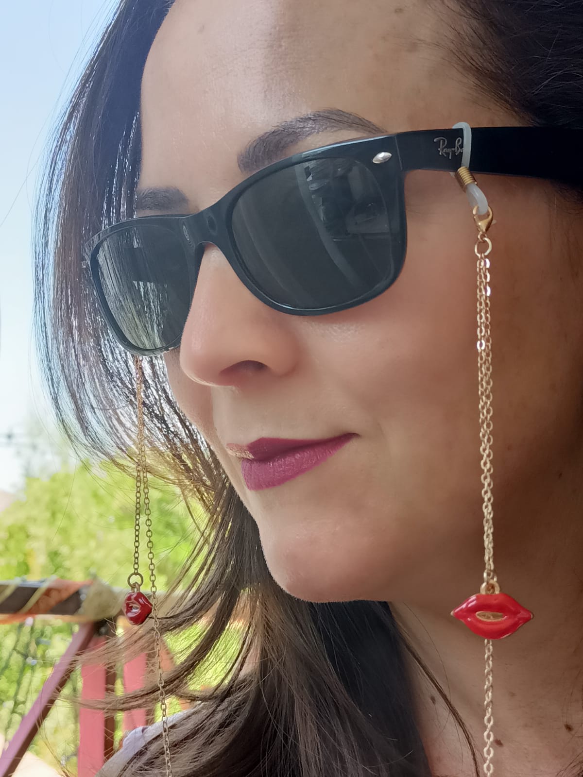 SUJETADORES DE LENTES MASCARILLA FIGURA DE LABIOS BAÑO ORO - 8