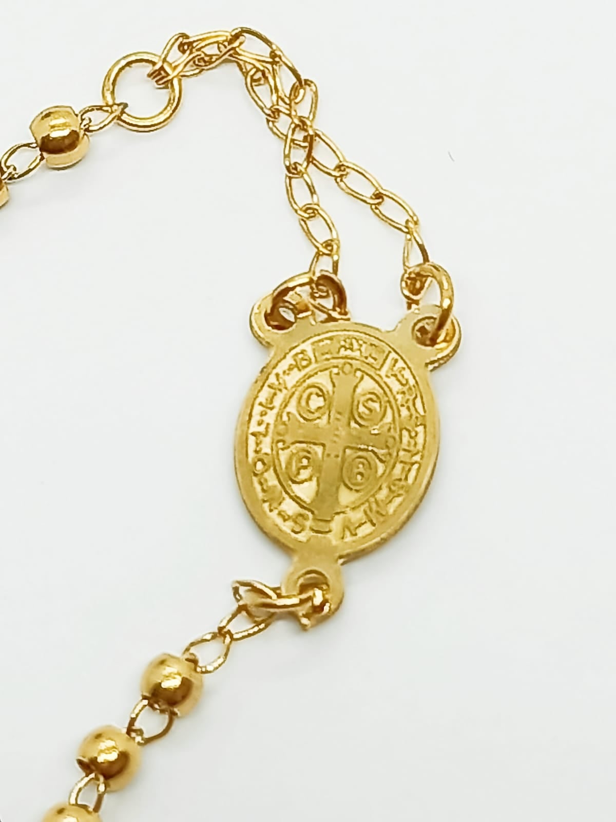 PULSERA AJUSTABLE ROSARIO CAMANDULA SAN BENITO CHAPADO ORO - 3
