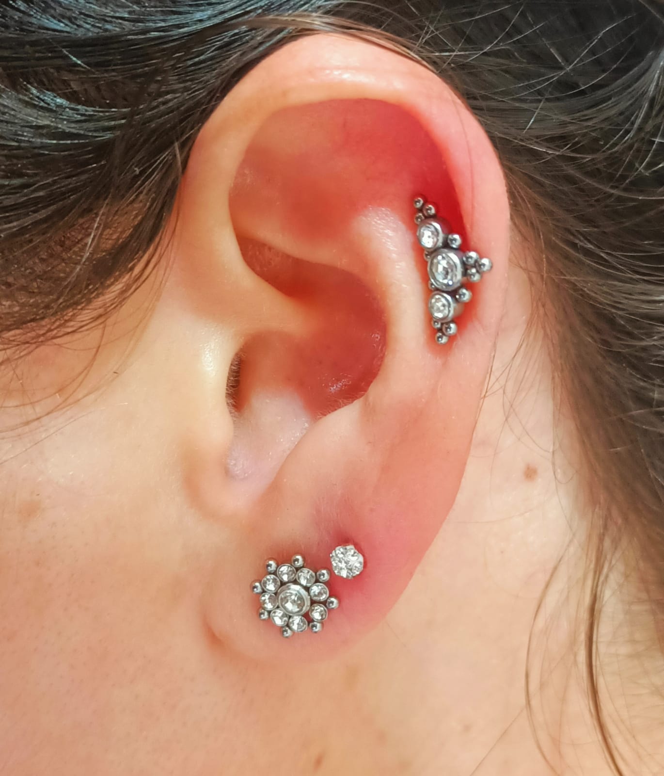 PIERCING OREJA TRAGUS CONCH LABRET MODELO FLOR HIPOALERGENICO UNIDAD - 2