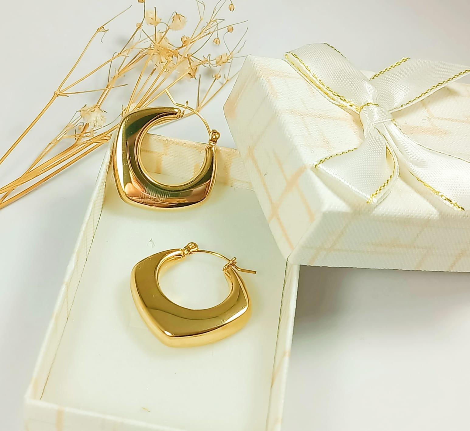 AROS CHUNKY ROMBO MINIMALISTA CHAPADO EN ORO - 2