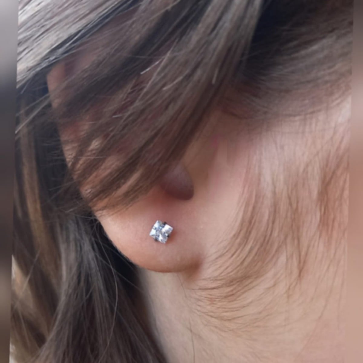AROS  SEGURIDAD PUNTOS LUZ  ZIRCONIO BLANCO FIGURA CUADRADO 3MM HIPOALERGÉNICO - 2