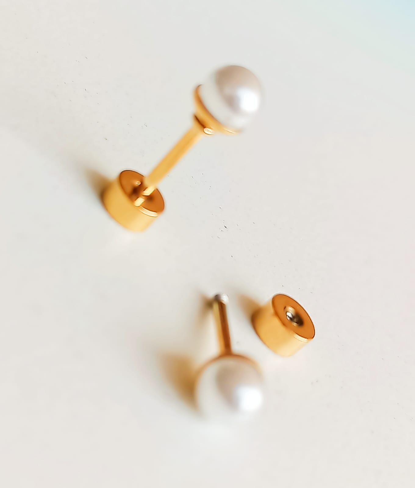 AROS EL BAÚL DE JUMA PERLAS 4MM TUERCA TAPA DE SEGURIDAD CHAPADOS EN ORO 18KL - 4