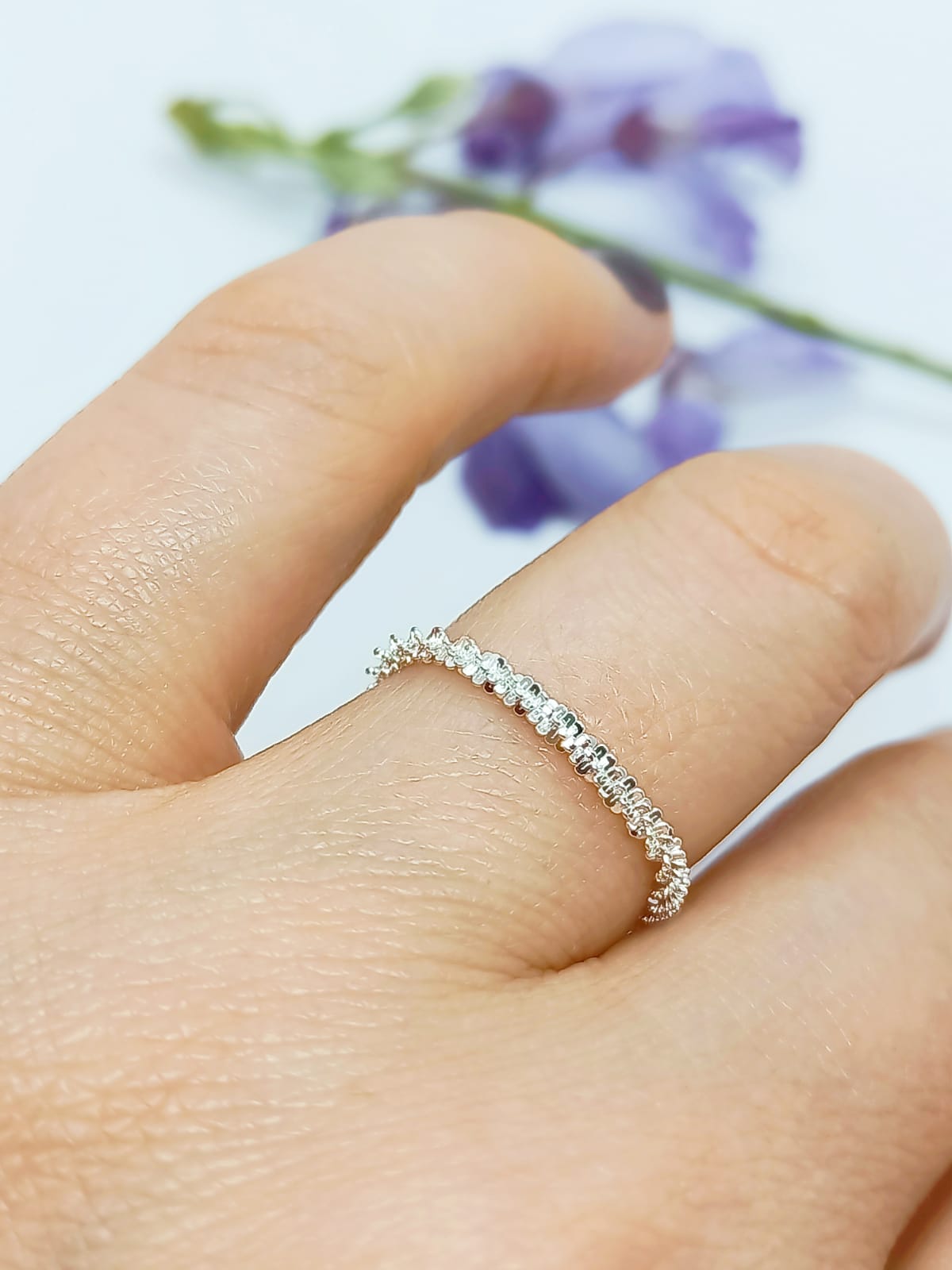 ANILLO EL BAÚL DE JUMA AJUSTABLE EN PLATA FINA LEY S925 CHAPADO EN ORO BLANCO 18KL CADENA BRILLANTE - 3