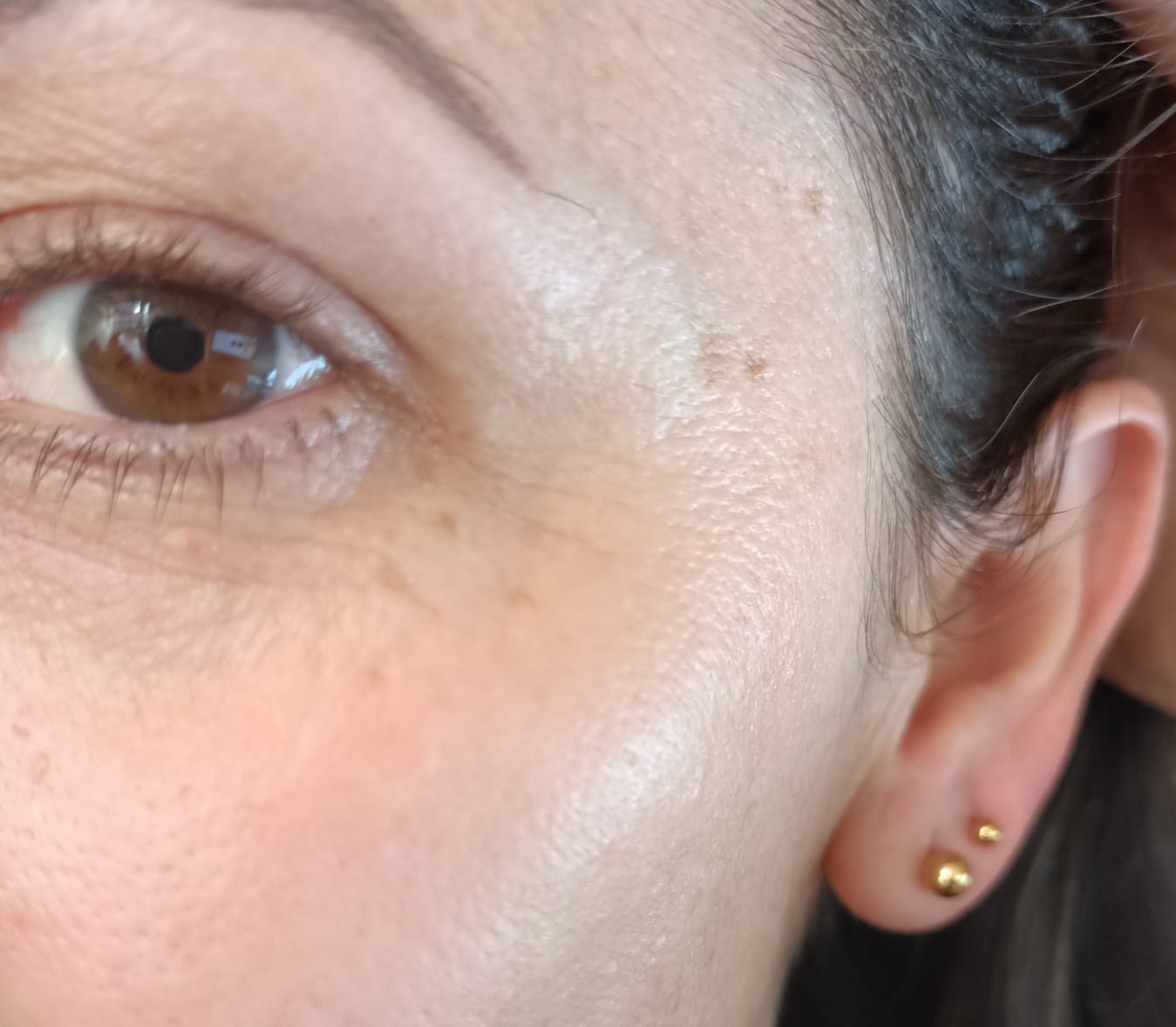 PENDIENTES EL BAÚL DE JUMA ESFERAS HIPOALERGÉNICOS DE 4MM CHAPADOS EN ORO 14KL - 2