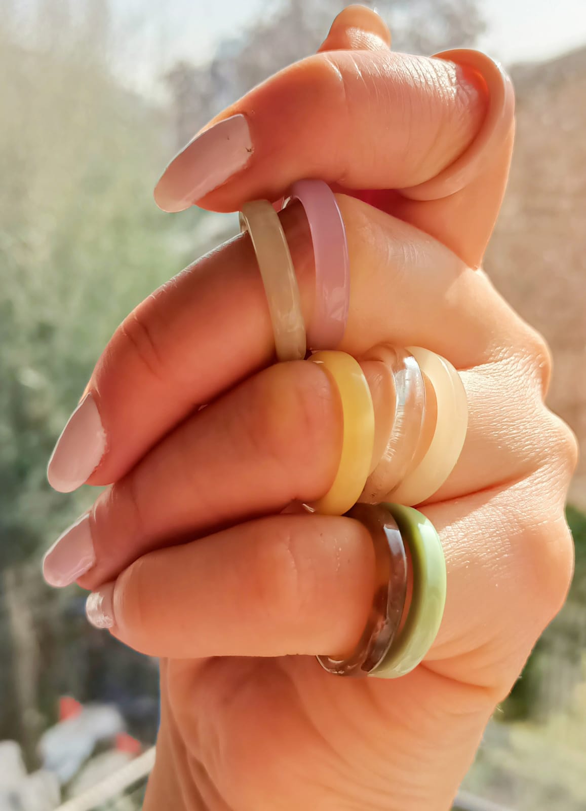 SET X 8 ANILLOS EL BAÚL DE JUMA RESINA COLORES JUVENIL FRESCOS COLORIDOS MIDI - 3