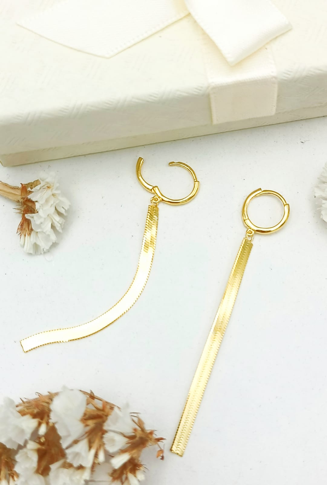 ARGOLLAS HUGGIES LARGAS TEJIDO SERPIENTE PLATA S925 CHAPADA ORO 18K - 4