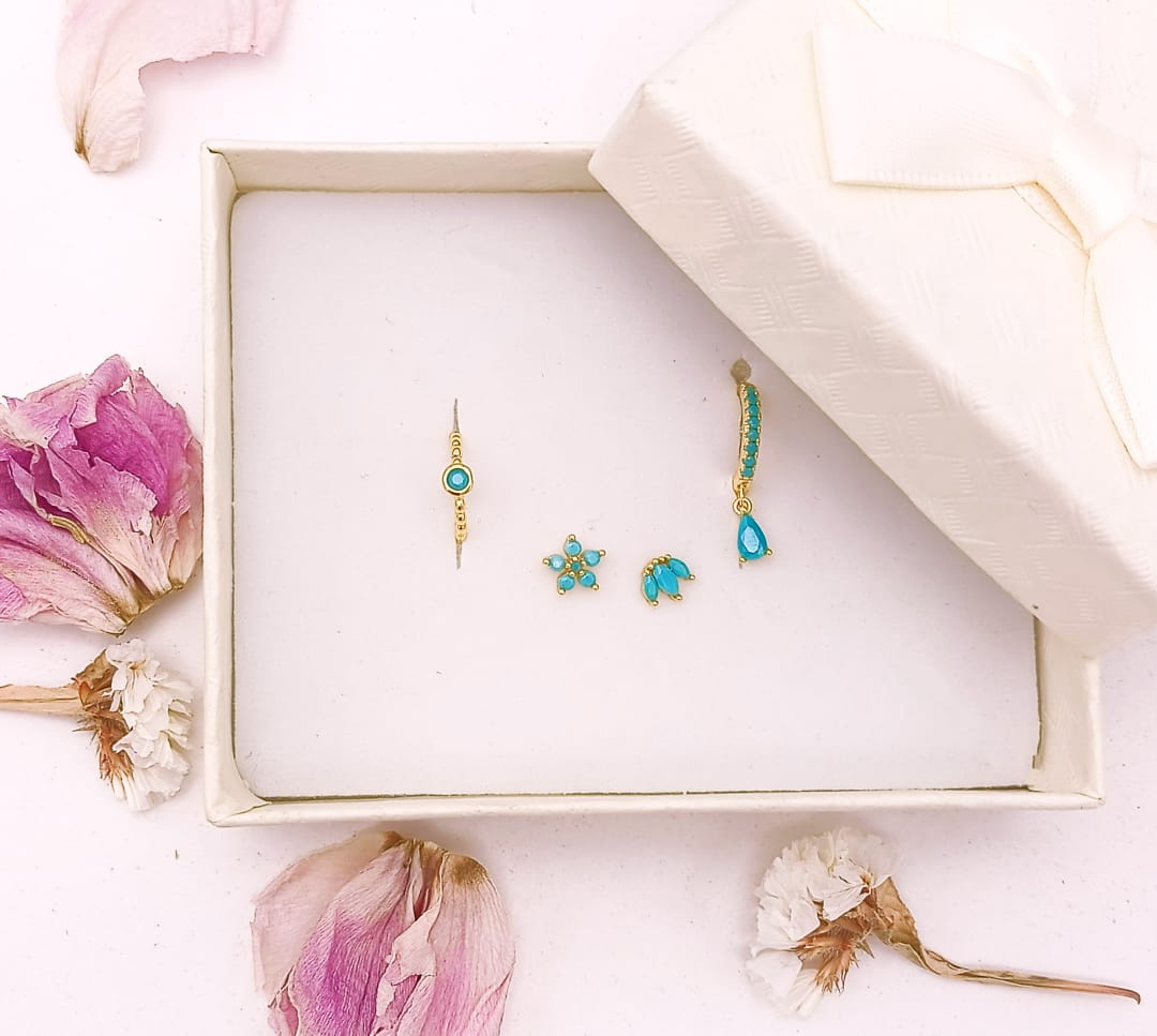 SET CONJUNTO HUGGIES PENDIENTES TURQUESA CHAPADOS EN ORO 18K - 4