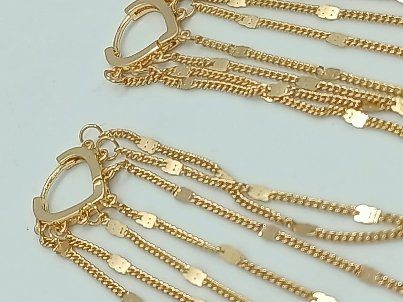 PENDIENTES TIPO CASCADA LARGOS BAÑADOS EN ORO 14KL - 2