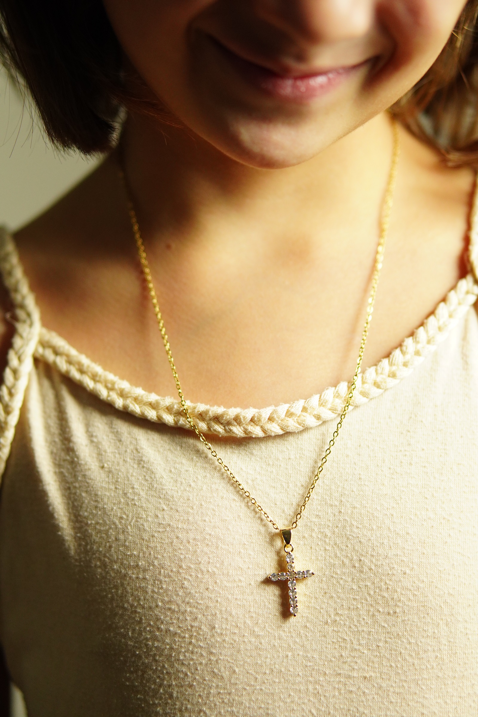 COLGANTE CRUZ DE ZIRCONIOS AAA CHAPADO EN ORO 18K - 3