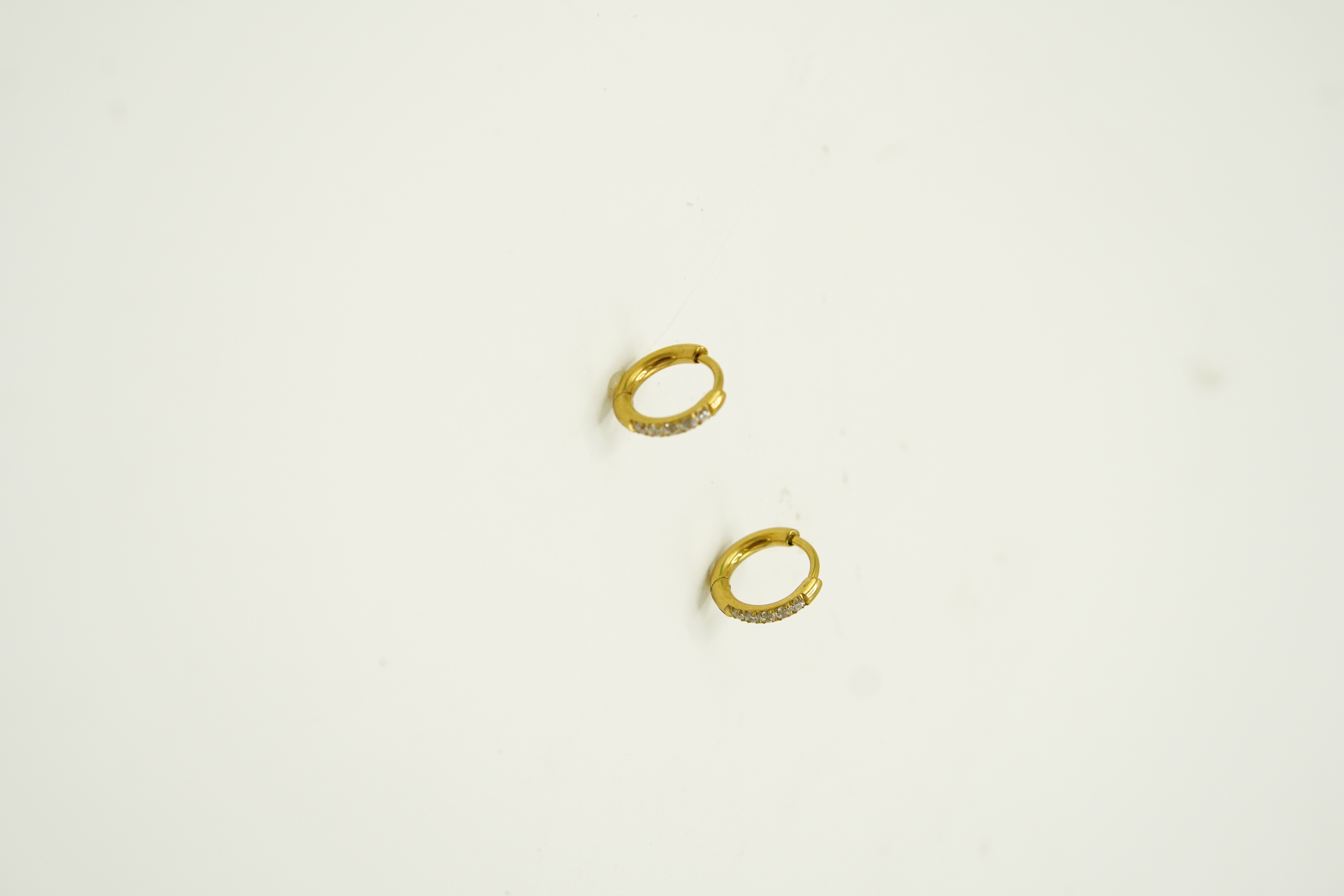 ARGOLLAS CIRCONIOS 8MM TITANIO ASTM F136 CHAPADO EN ORO 18K - 4