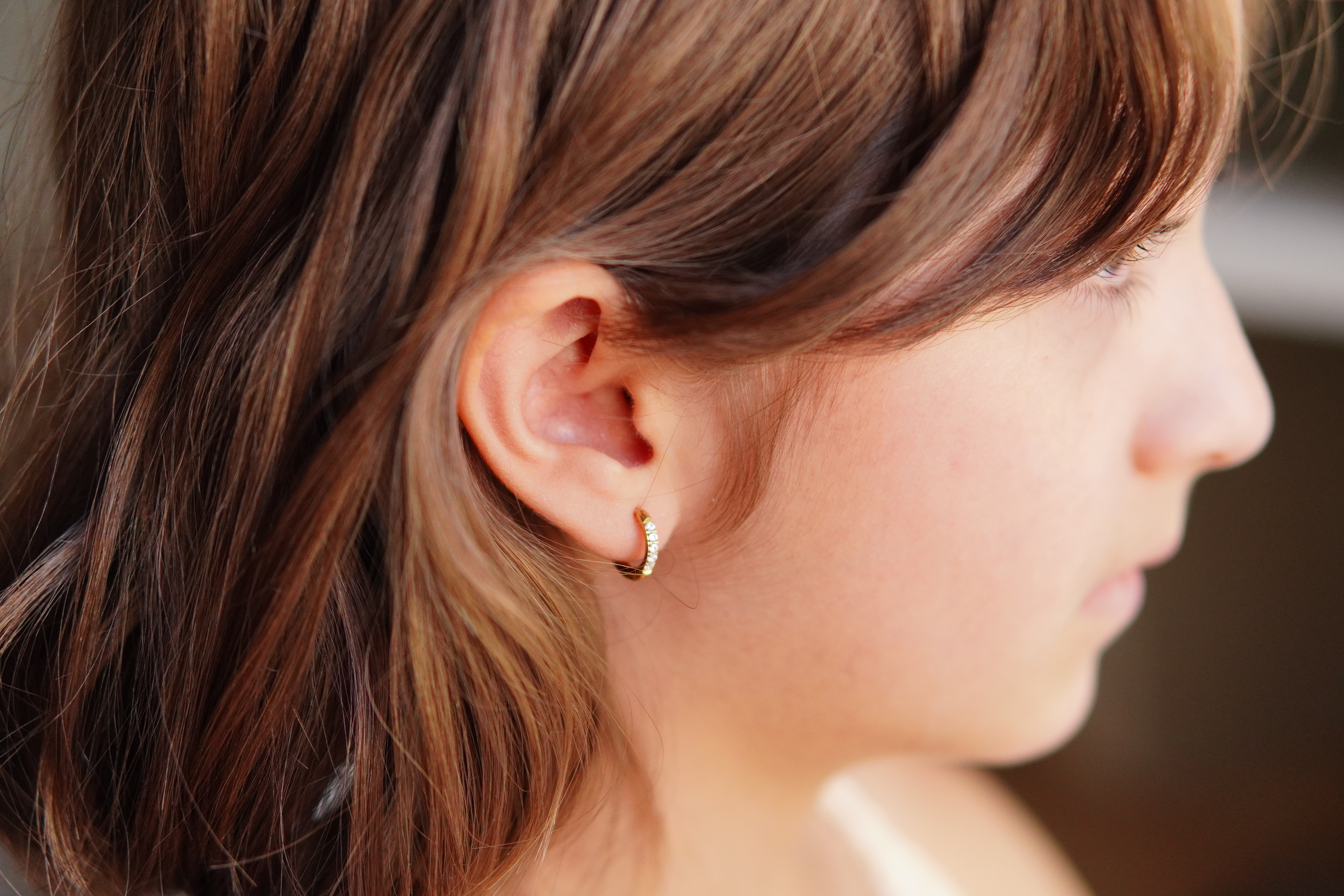 ARGOLLAS CIRCONIOS 8MM TITANIO ASTM F136 CHAPADO EN ORO 18K - 5